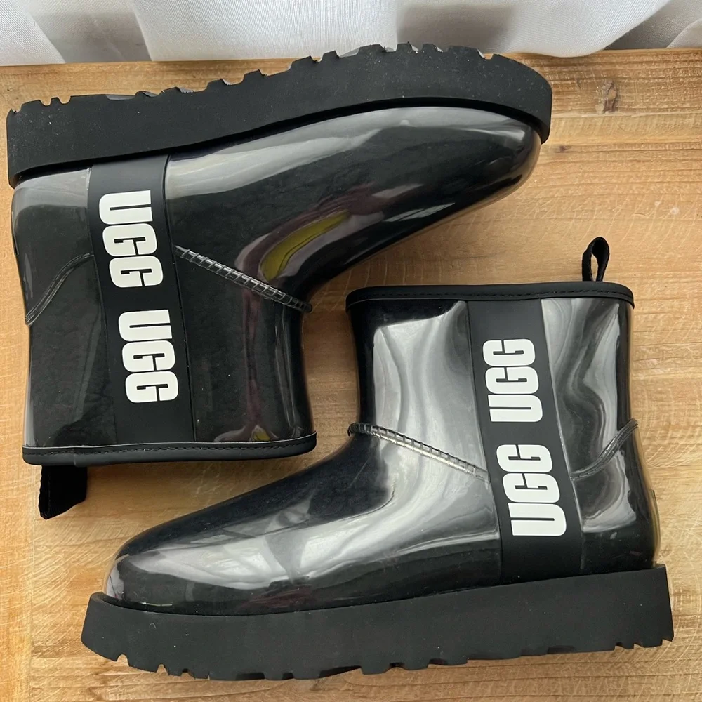 UGG Classic Clear Mini Boot Short Waterproof in Black Size 5 New